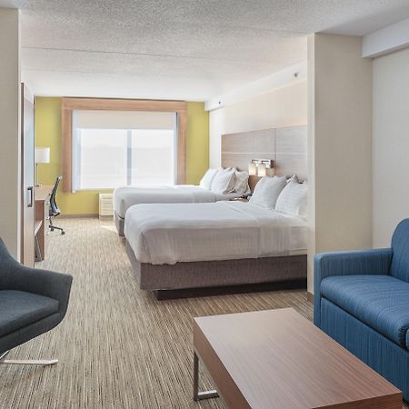 Holiday Inn Express & Suites - Belleville By Ihg Exteriör bild