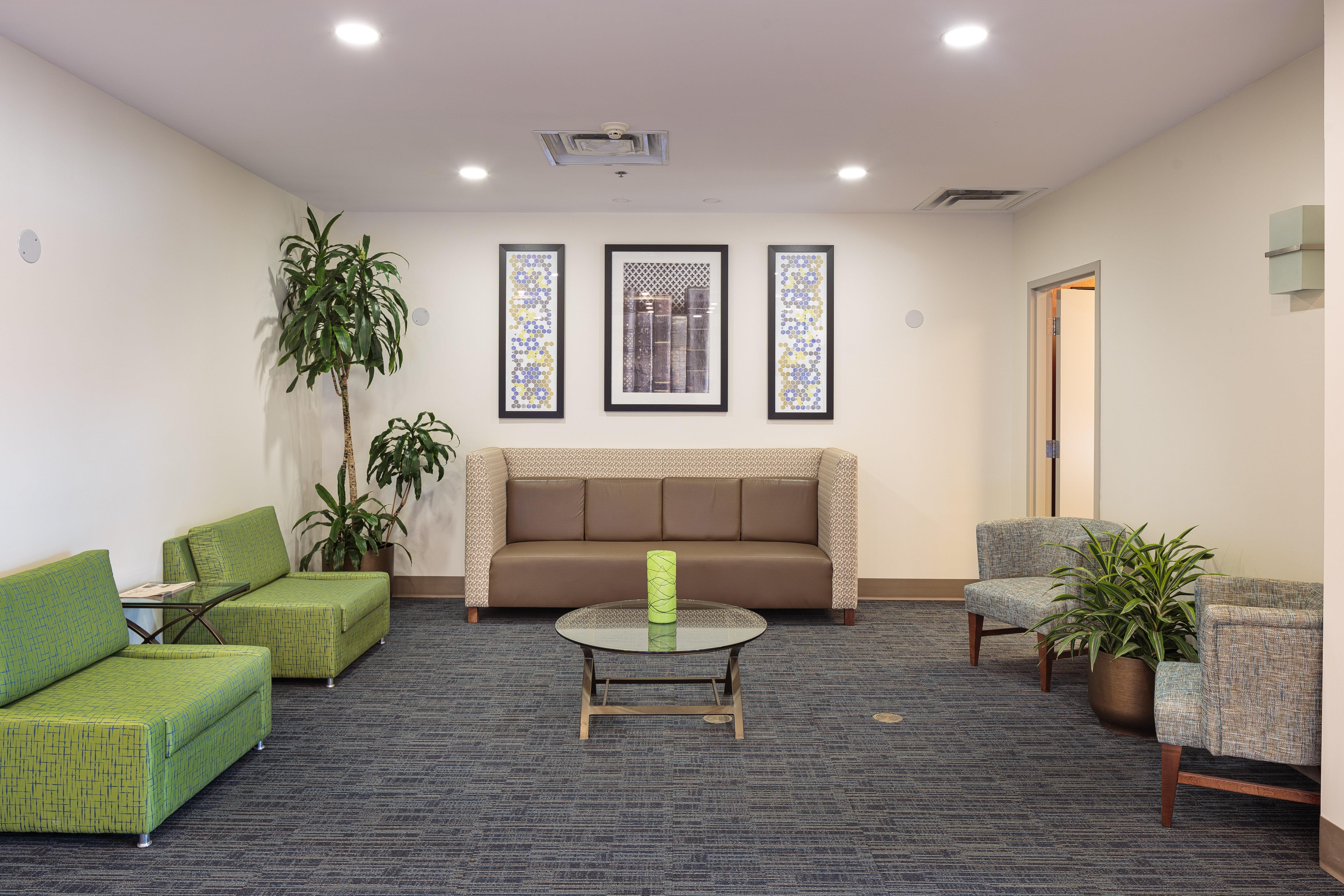 Holiday Inn Express & Suites - Belleville By Ihg Exteriör bild