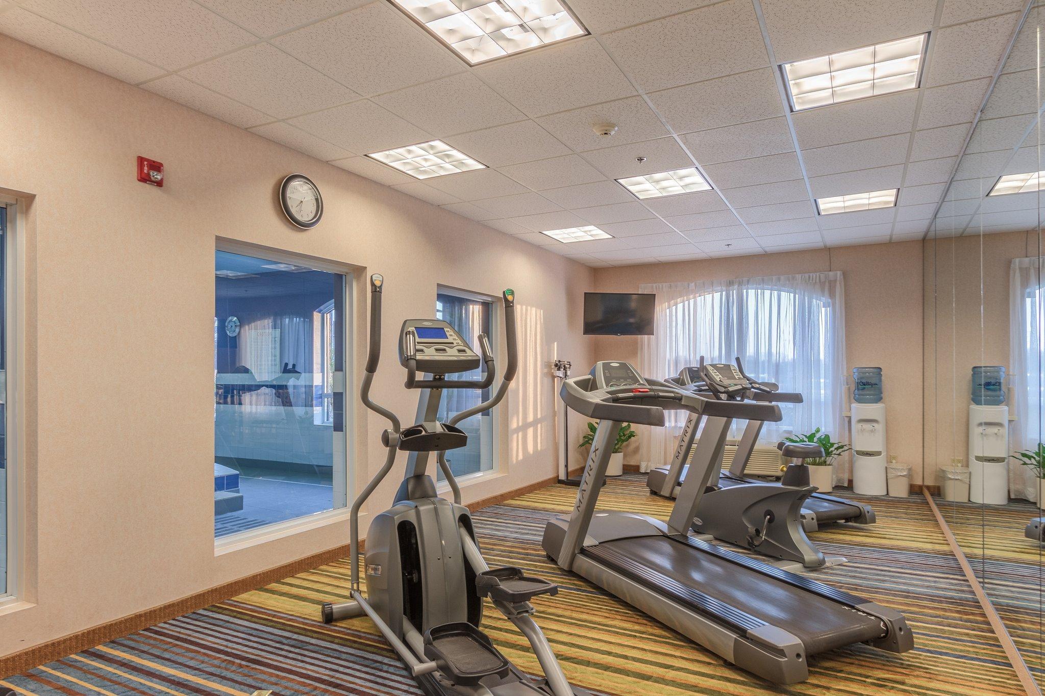 Holiday Inn Express & Suites - Belleville By Ihg Exteriör bild