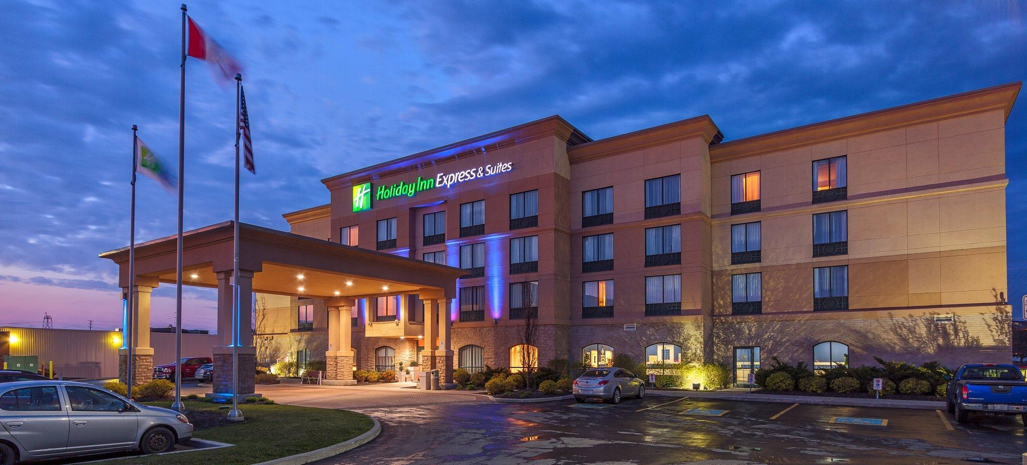 Holiday Inn Express & Suites - Belleville By Ihg Exteriör bild