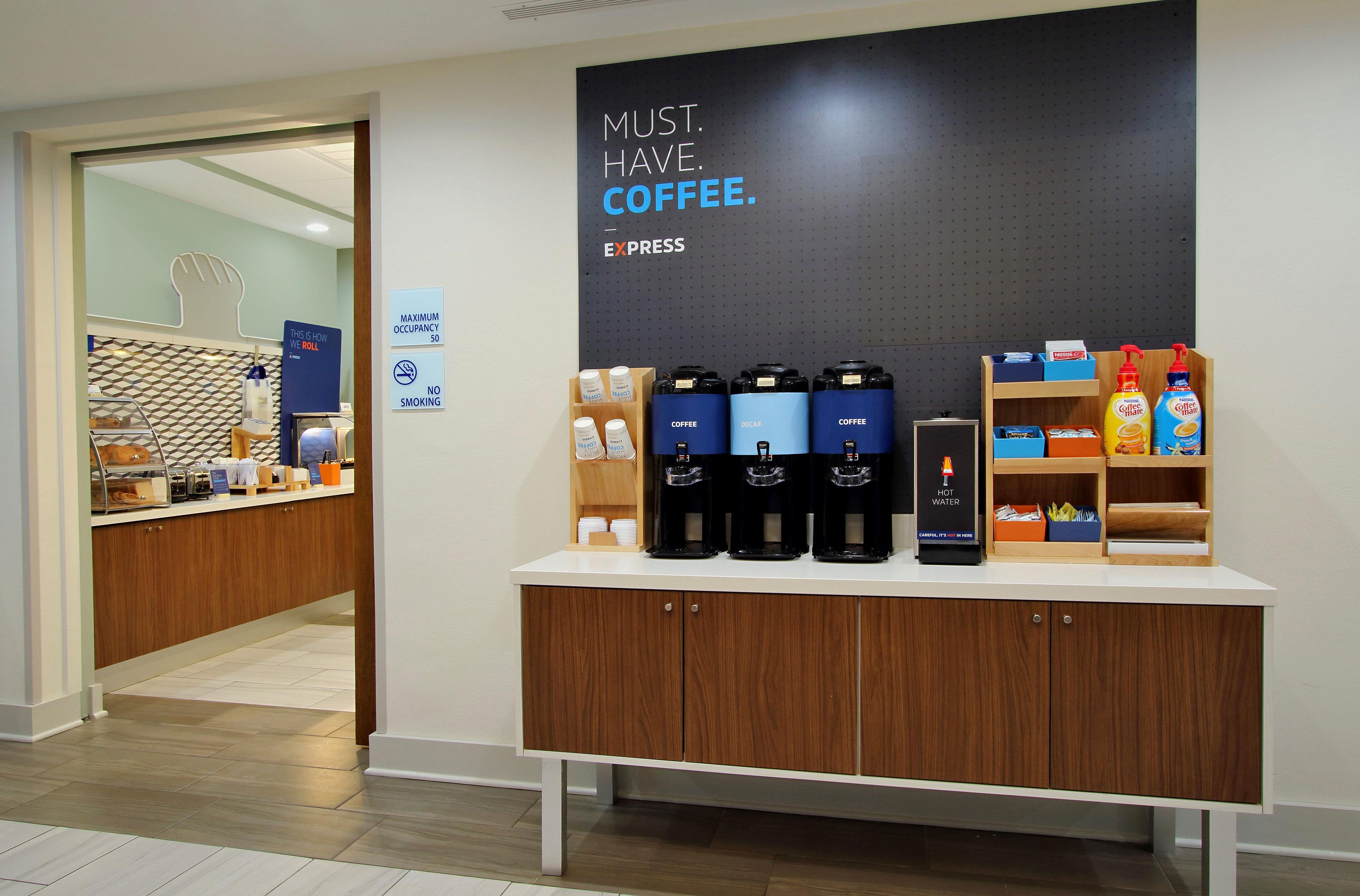 Holiday Inn Express & Suites - Belleville By Ihg Exteriör bild