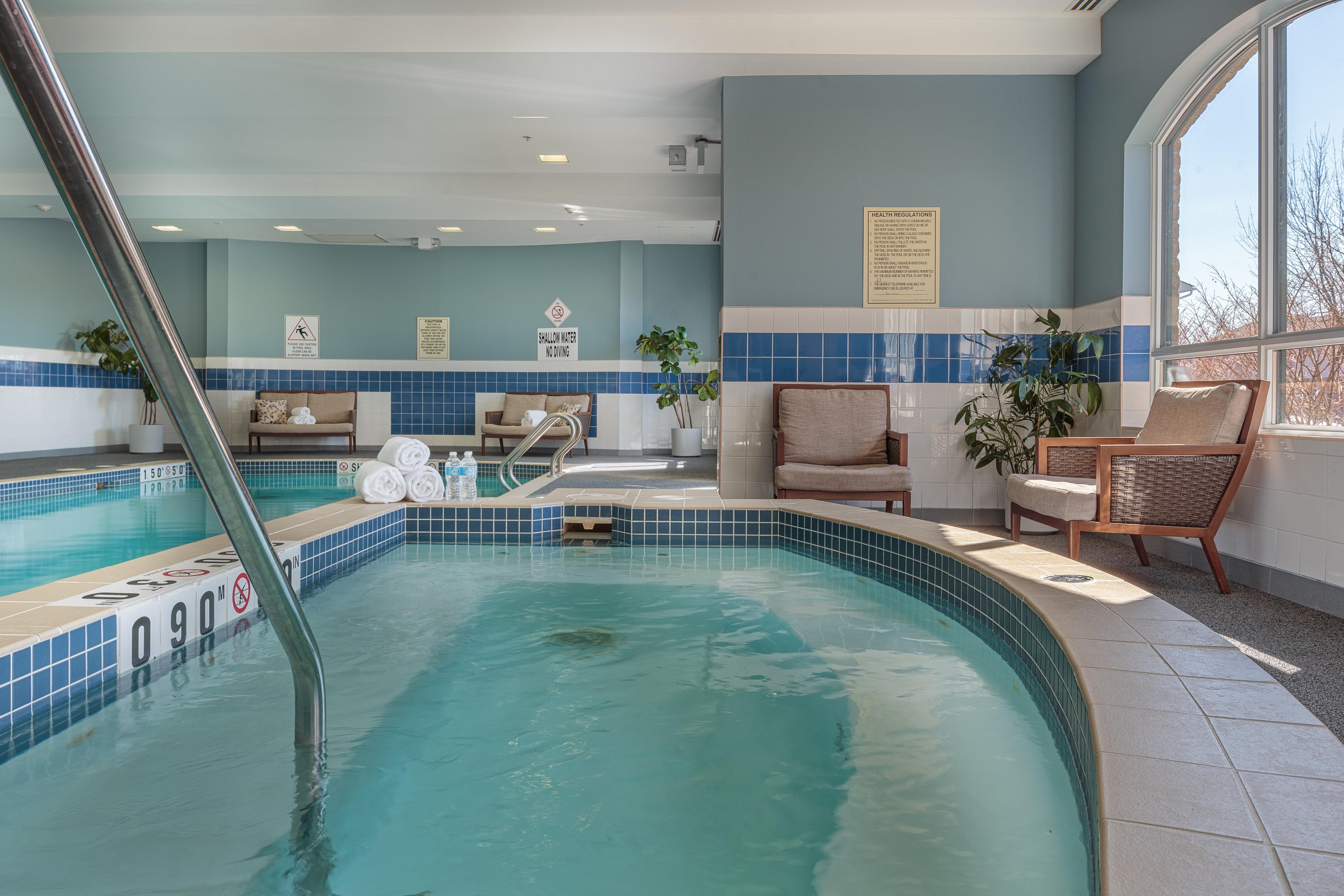 Holiday Inn Express & Suites - Belleville By Ihg Exteriör bild